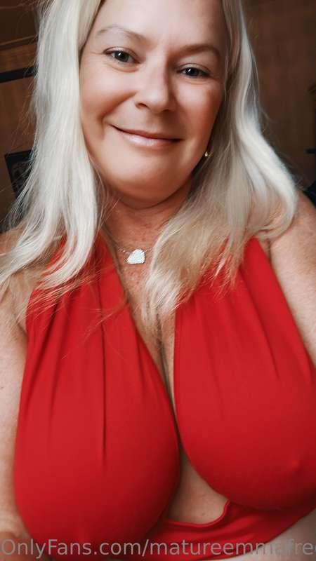 Wishing you all a great day. 💋