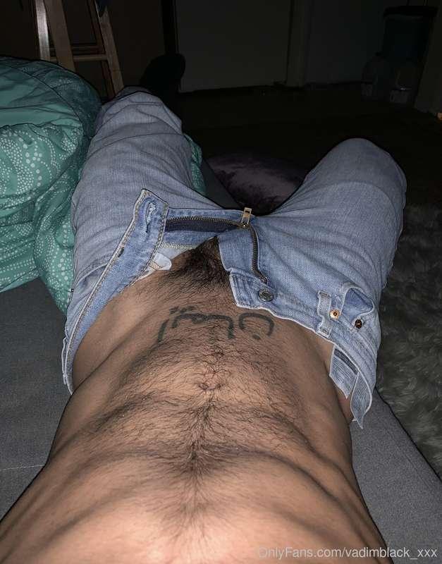 Can you help me remove my jeans? 😜😈🔞🔥🍆