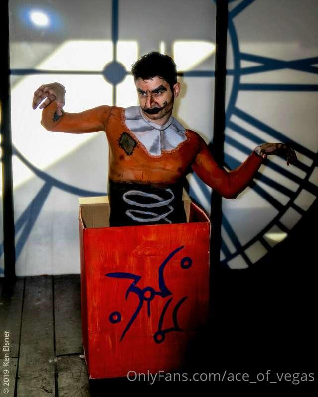 This was a fun shoot.  I got painted like a creepy jack-in-t..