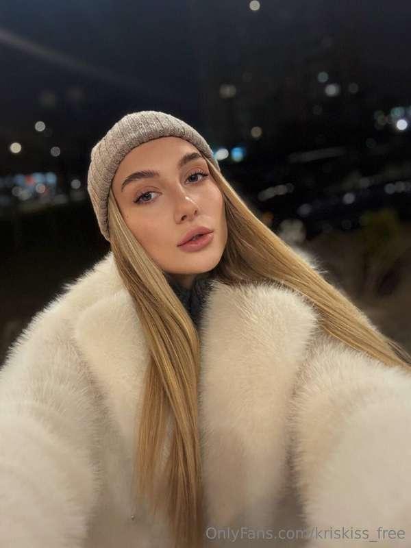 Today, I’m Your Snow Princess ❄️😈My white fur coat may look ..