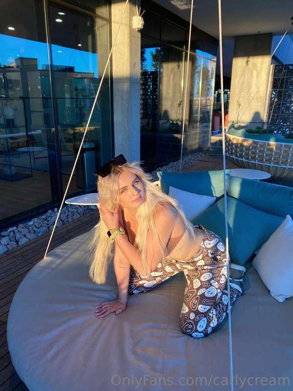 Baby I Want You To Bend Me Over And Fuck Me Hard anywhere.. ..
