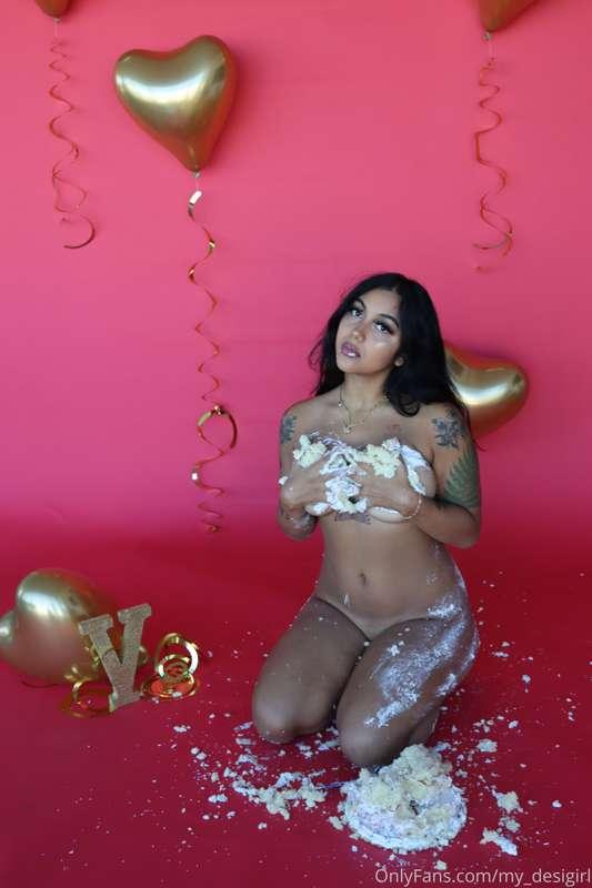 MY BIRTHDAY WEEKEND IS HERE!!!!!!!!!!!!!!!!🎂🎂🎂 I’m sending s..