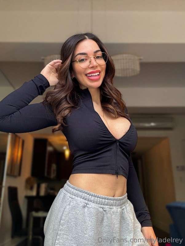 What's your favorite type of foreplay? 👅