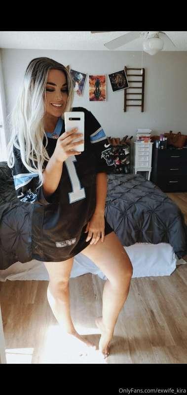 Football Sunday! 🏈 did I score a touchdown? 🥵