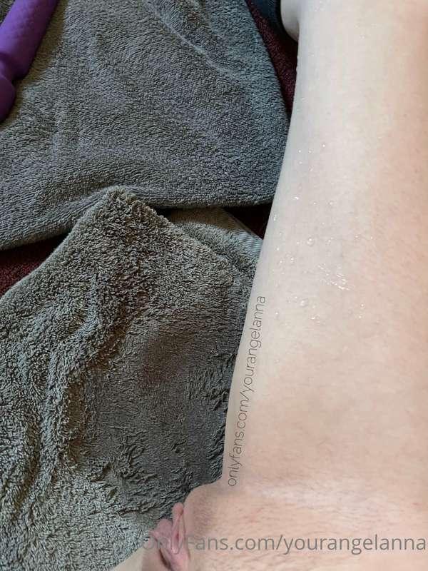 I squirted sooo much I can’t wait for you all to see 💦💦