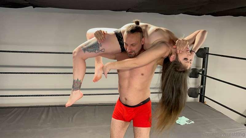 topless T.rack : oh some nice lift and carry from Carlos wit..