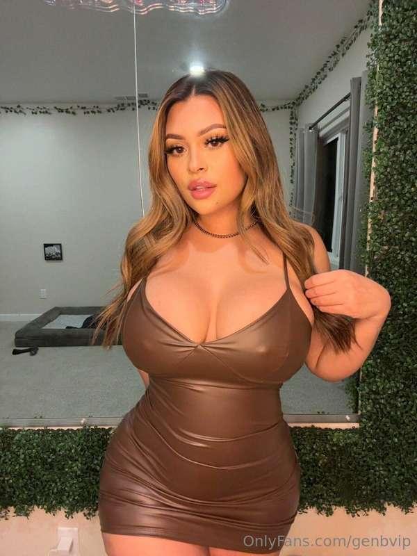 You can't live without this view 👅