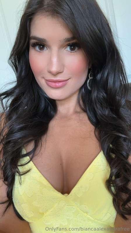 happy Friday!! celebrate the weekend by jerking off to my vi..