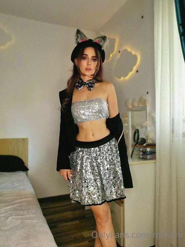 Gentlewoman bad kitty🙀 girl, I only need my walking cane, ca..