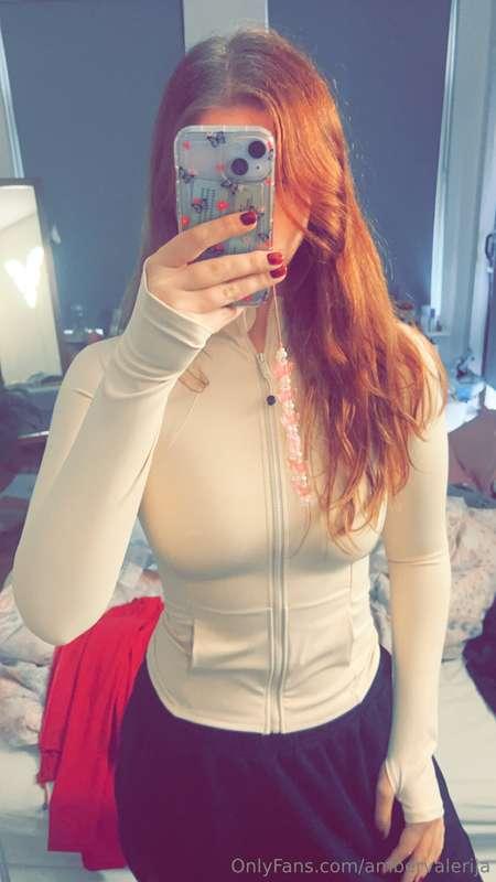 Zipper open or closed? 😈