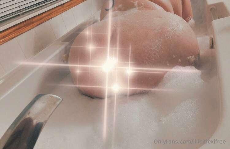 Woah, why did someone bring all this cake into the bathtub? ..