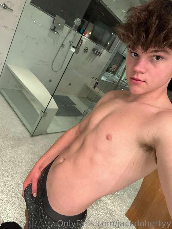 Ik you wanna see him ;) 🍆