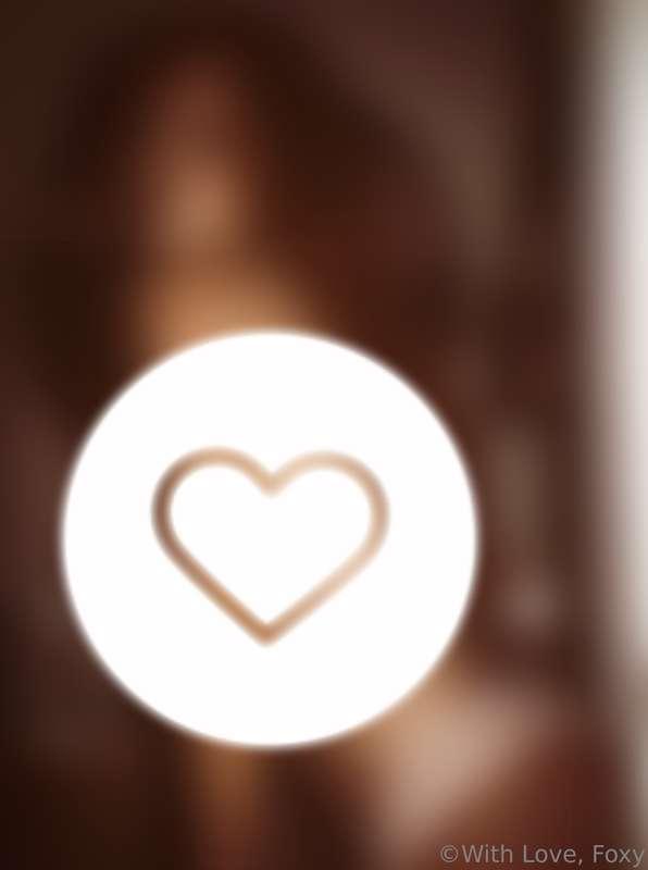 ARTISTICALLY TOPLESS 🔥Do you like my tattoo? 😏😘