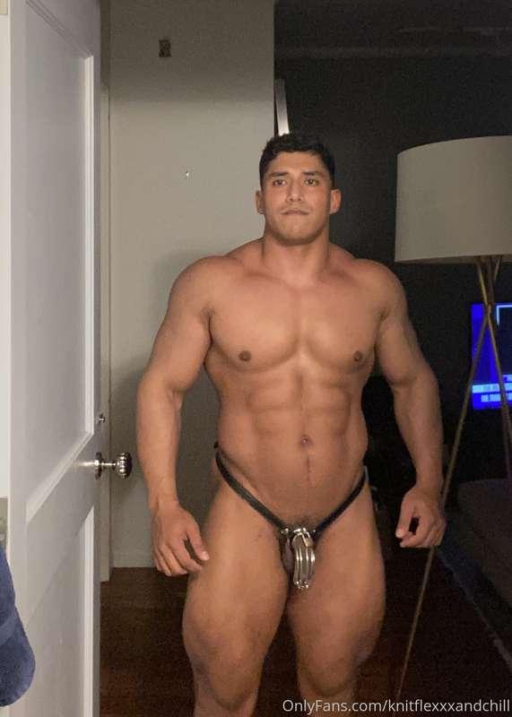 What kind of fetish wear do you guys like. DM me with some i..