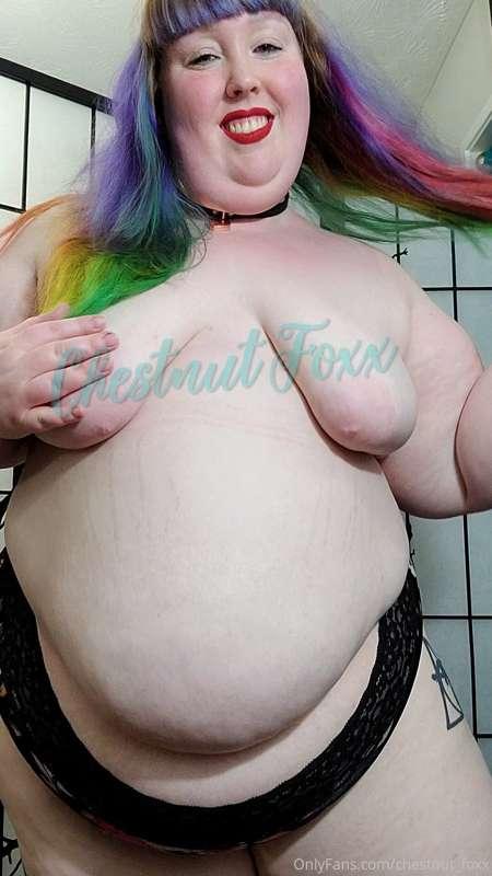 Belly and booty as requested, Master...
