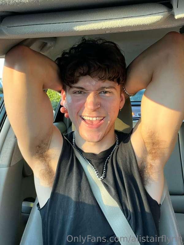 airing out after the gym 💪🏼