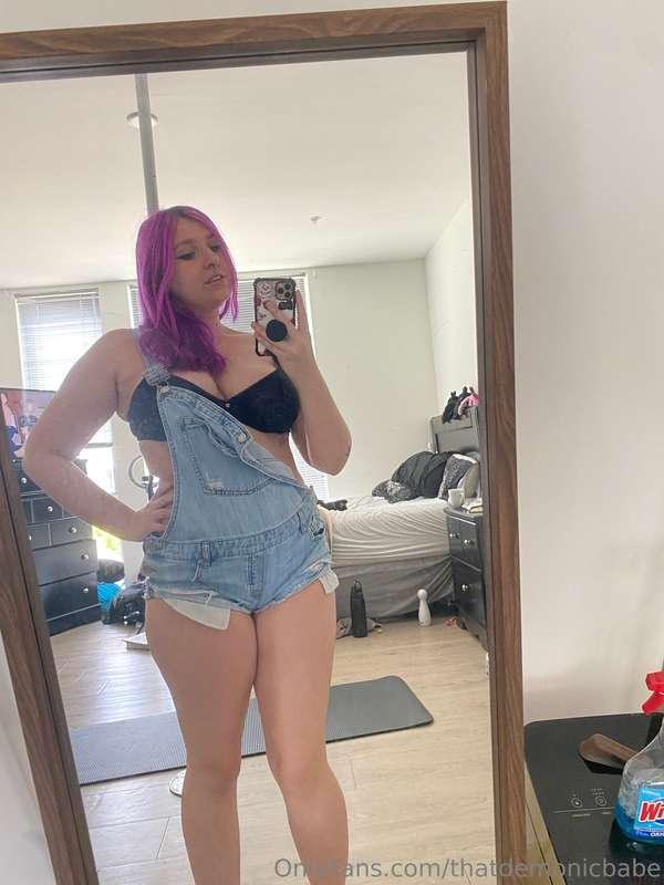 My overalls broke so I can’t fasten one of the straps but th..