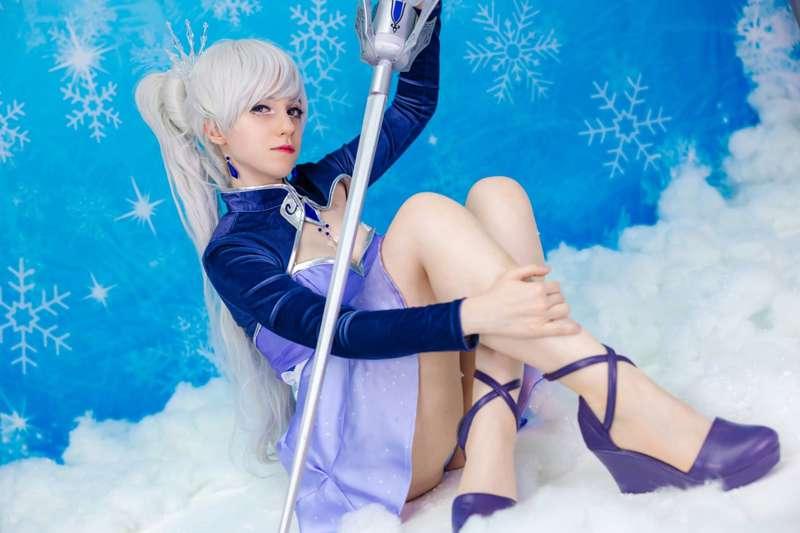 Weiss Schnee photoset preview 