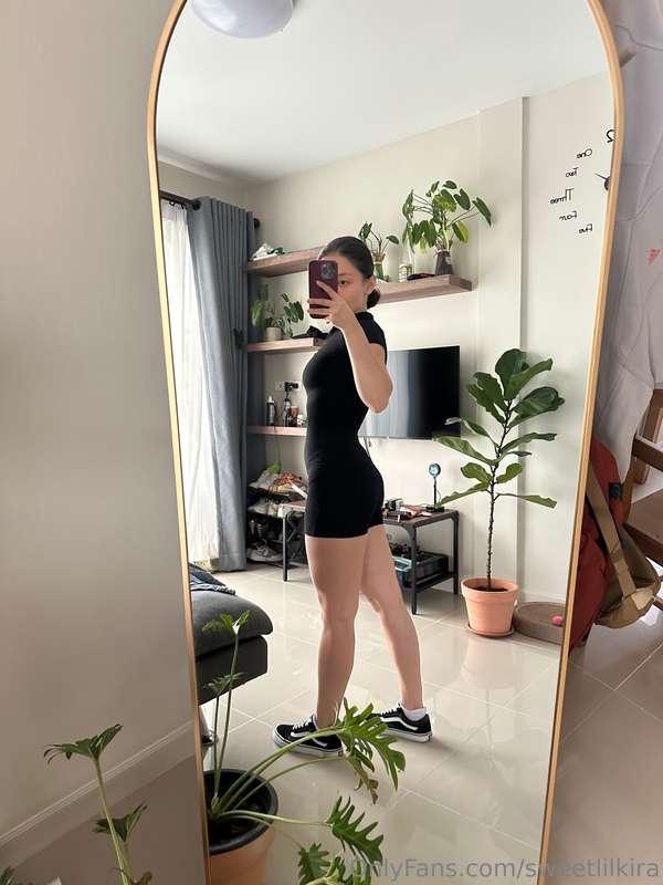 I think my tracksuit accentuates all my curves, don't you?