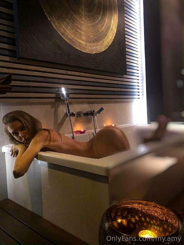 I'm waiting for you at home like this)
What will you do? 😏