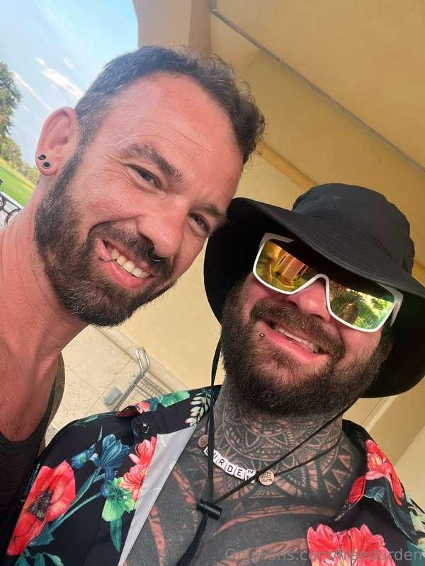 We just got our lips pierced 😂 
@whiskey.n.tequila