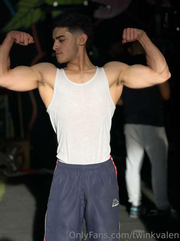 💪🏽muscle