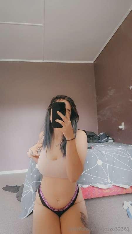 Do you want to be into win a free year of my paid acc
What d..