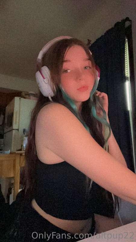 hiii😳