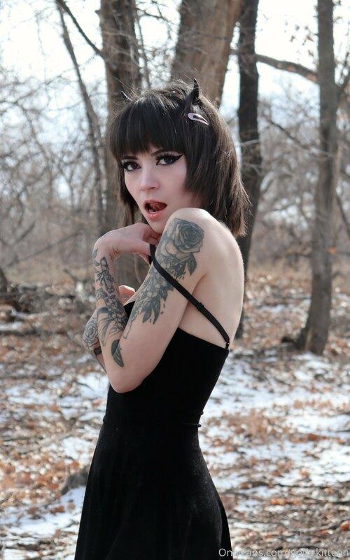 goth-kitteen image #0