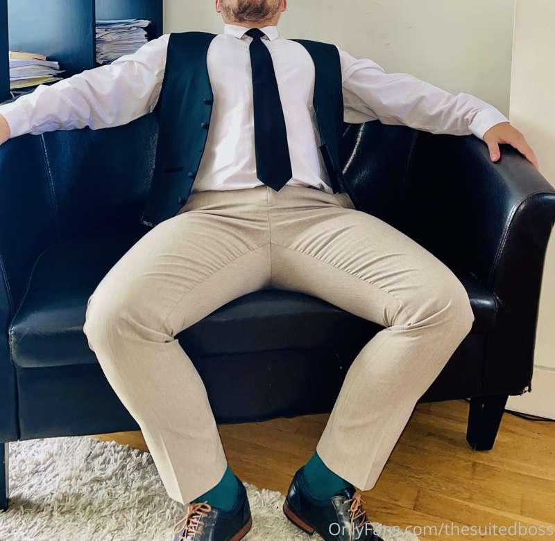 thesuitedboss image #0