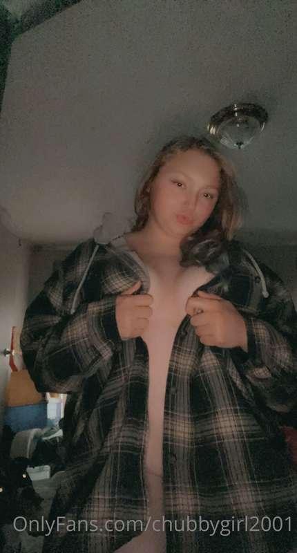 Cum see what under this jacket‼️😈