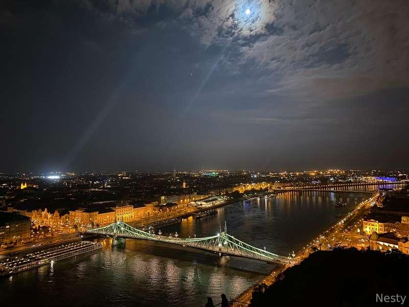 Budapest at night😍Is it beautiful, right?