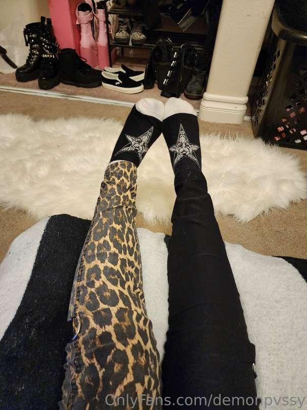 Do yew like mahh socks hehe :D