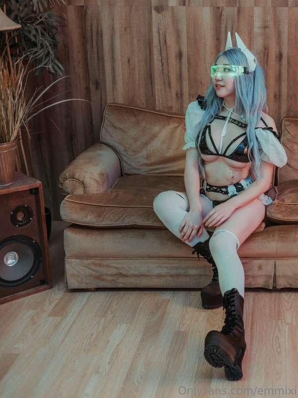 Wanna join me in a cyber world? 😘