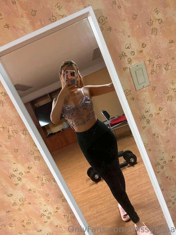 Who wants to spoil me & send me $ 😈