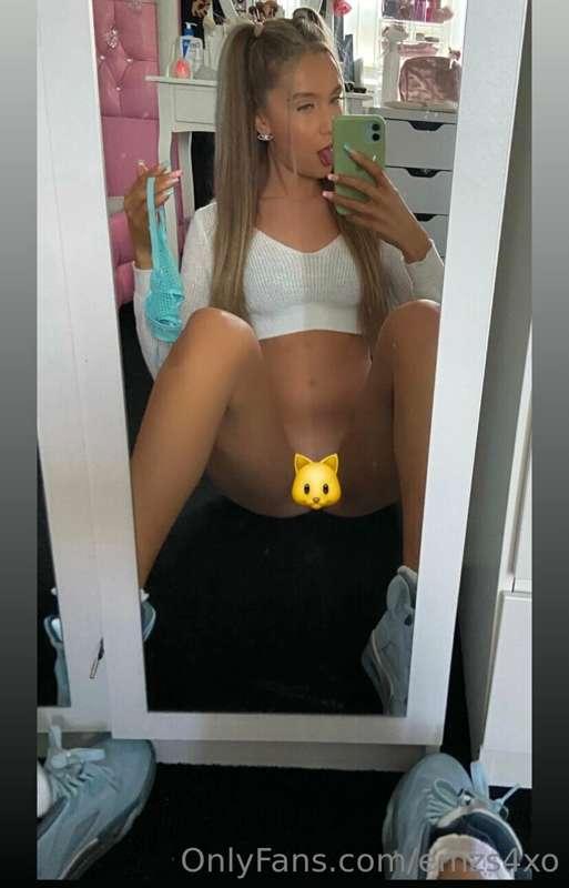 Panties off 🥵😜