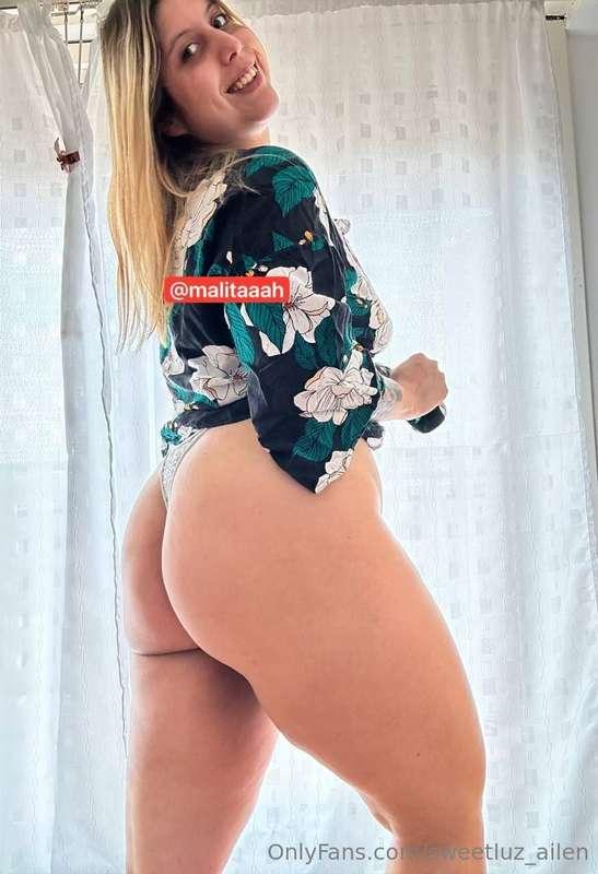 🔥Sexy curvy blonde, ready to play with my holes and squeeze ..