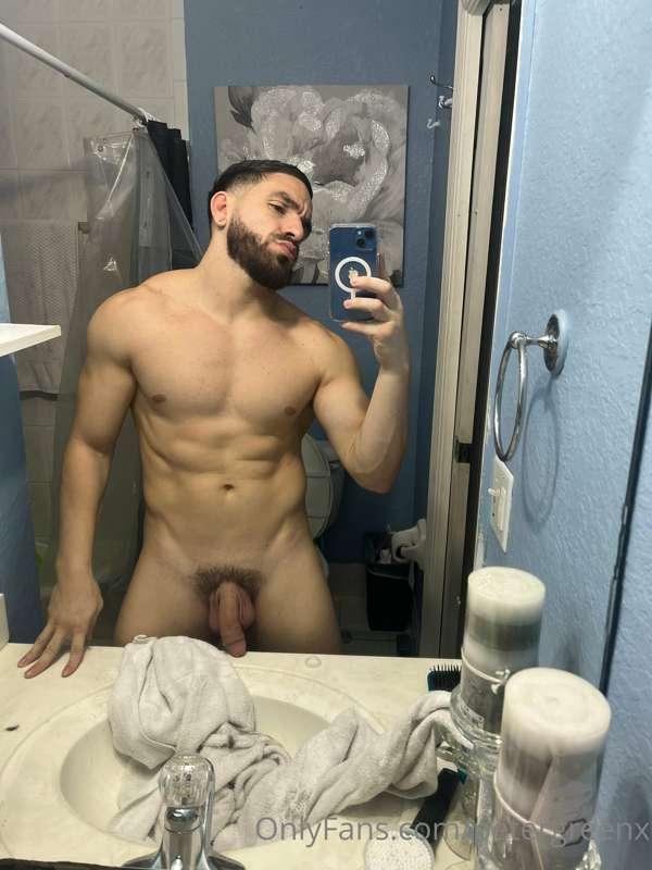 Shaved showerd and ready for the week of scenes 💪🏻
