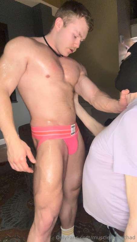 OILED UP MUSCLE WORSHIP, LEATHER, JOCKSTRAP, FLEXING, SLAPPI..