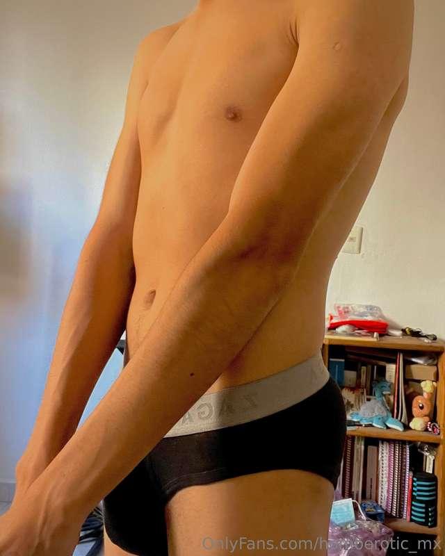 This photo shoot includes a video playing with my morning di..