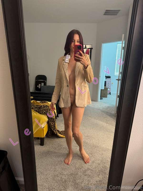 How's THIS for an outfit?? 🤪