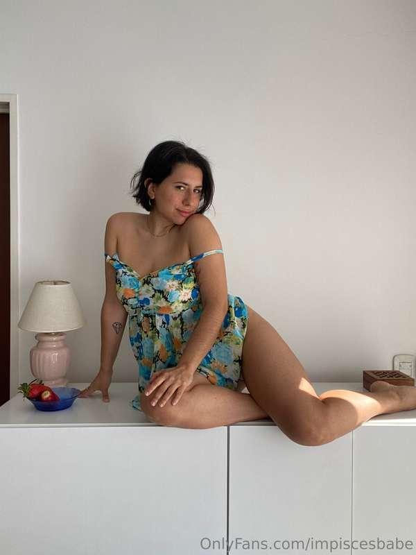 I do femdom (and non femdom!) sessions on my other FREE page..