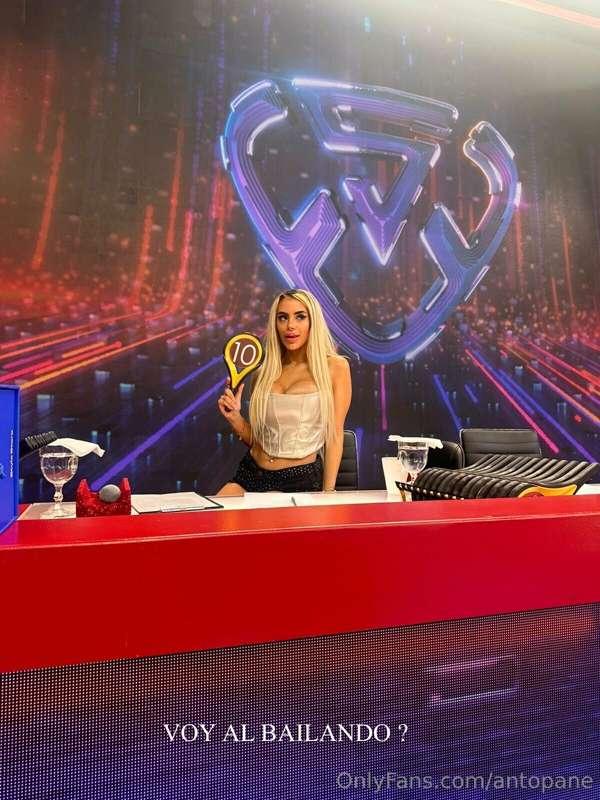 ❤❤❤❤❤❤ 𝟏𝟓 𝐎𝐅𝐅 % ❤❤❤❤❤❤
-Voy al bailando?
𝗣𝗘𝗗𝗜𝗠𝗘 𝗘𝗟 𝗩𝗜𝗗𝗘𝗢 𝗖𝗢𝗠..