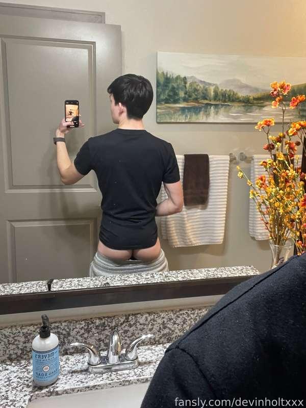 devinholtxxx image #0