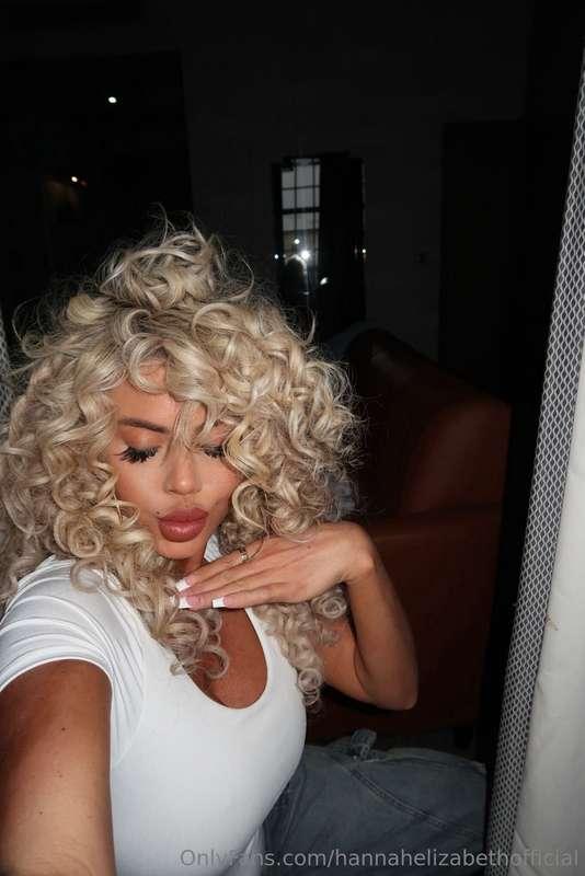 check ya dms for a very naughty valentines day gift my lovel..