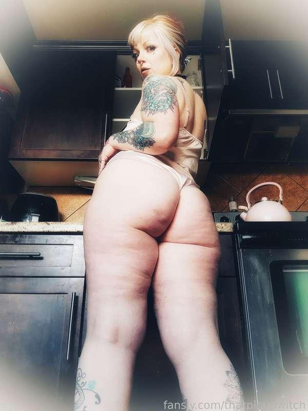 thatpinupwitch image #3