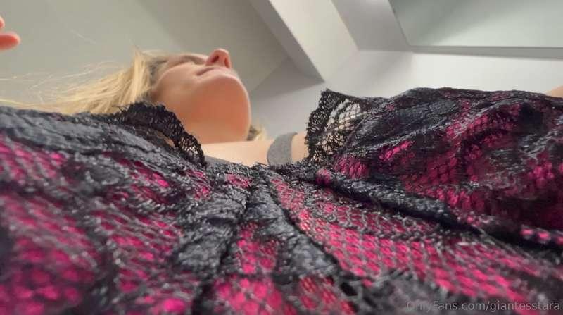 giantesstara image #0
