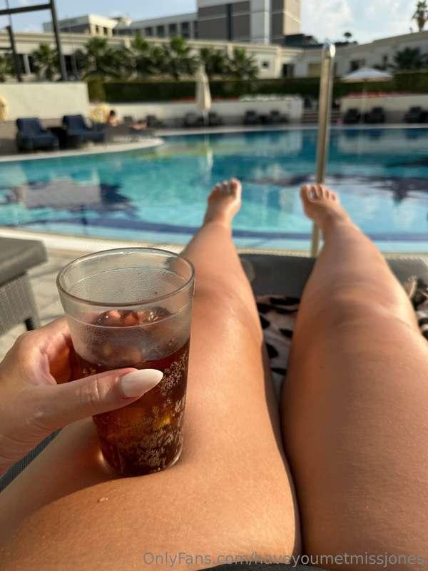 Juice or cola? 😋