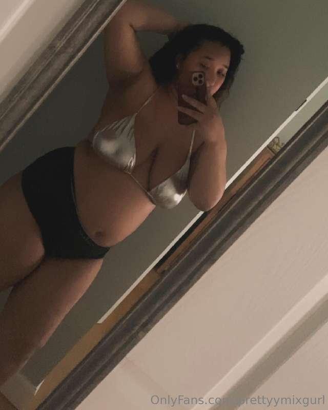 Mirror pics are the best 😚