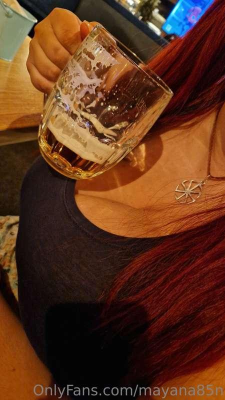 Anybody wants to buy me the next round? 🍺🍻🍻🍻🍺🍻🍺🍺 Or send a t..